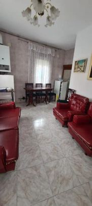 Casa adosada de alquiler en Calle del Castillo, 48, El Tiemblo - Photo 1