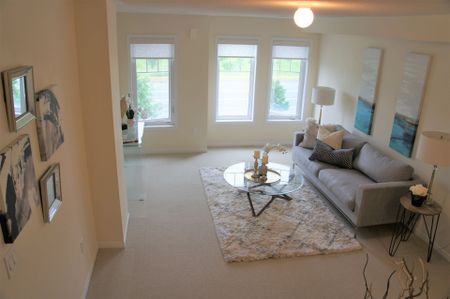 For Lease - 5289 Major Mackenzie Drive, Markham, Ontario - Photo 2