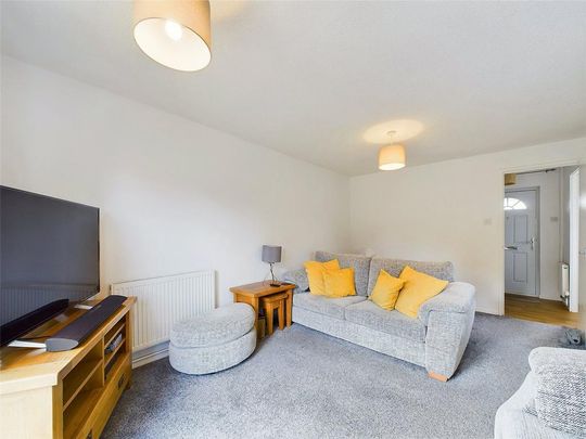 3 bedroom end of terrace house to rent - Photo 1