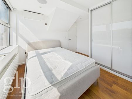 2 bedroom penthouse to rent - Photo 4