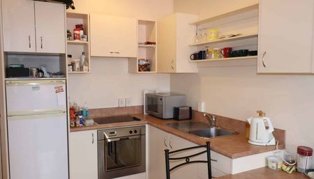 1 bedroom apartment - Photo 2
