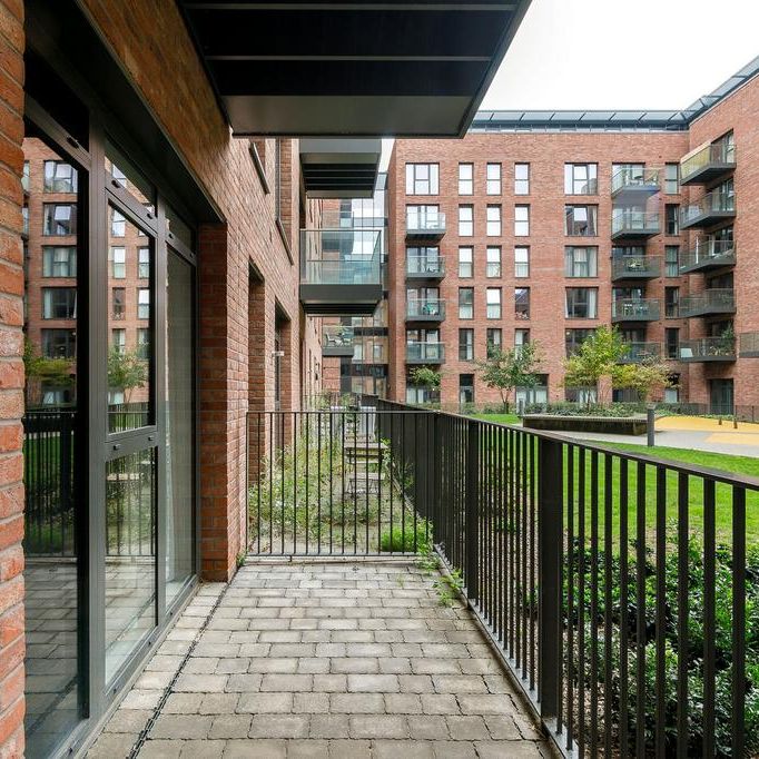 2 bedroom flat to rent - Photo 1