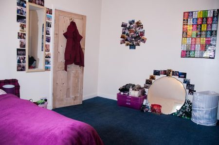 2 bedroom terraced house to rent - Photo 2