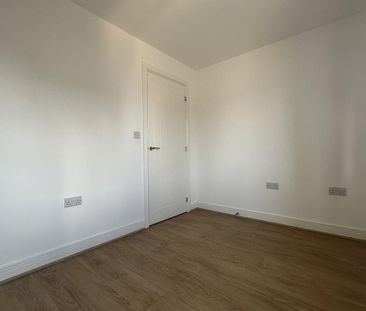 4 bedroom detached house to rent - Photo 6
