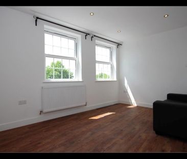 Studio Flat, Park Royal Road, NW10 - Photo 4
