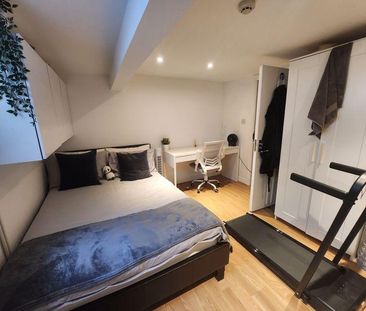 4 bedroom house share to rent - Photo 3