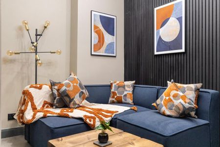 3 bedroom serviced apartment to rent - Photo 3