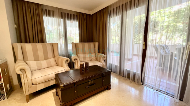 Apartment in Lomas del Rey – Marbella - Photo 1