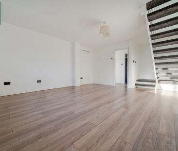 2 bedroom end of terrace house to rent - Photo 1