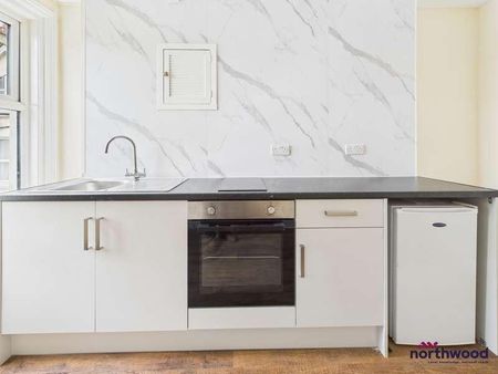 Hyde Road, Eastbourne, BN21 - Photo 3