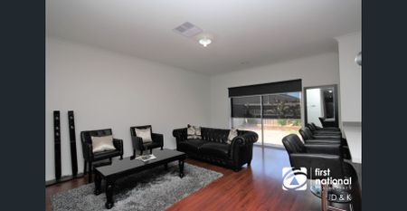 17 Keynes Circuit, Fraser Rise, Vic 3336 - Photo 2