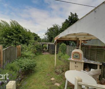 2 bedroom cottage to rent - Photo 2