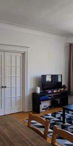 3 CH - 1 SDB - Montréal - $2,200 /mo - Photo 4