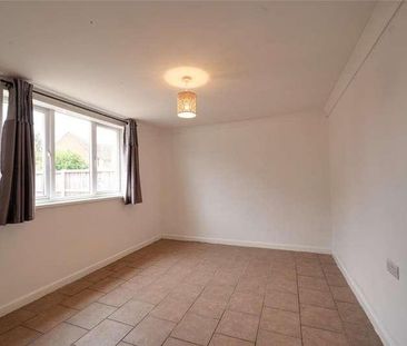 Bungalow, Donegal Park, Harrier Way, Beck Row, Bury St. Edmunds, IP28 - Photo 5