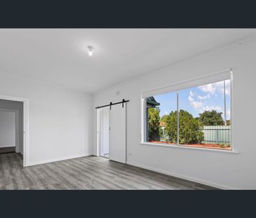 The Family Home - Photo 2