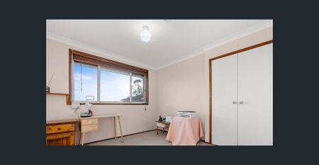 Privacy & Charm: Beautiful Four-Bedroom Home Perfect for Comfortable Living - Photo 3