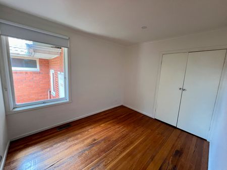 2/963 High Street, Reservoir VIC 3073 - Photo 5