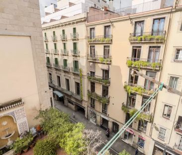 Rooms for rent in 8-bedroom apartment in El Raval - Foto 4