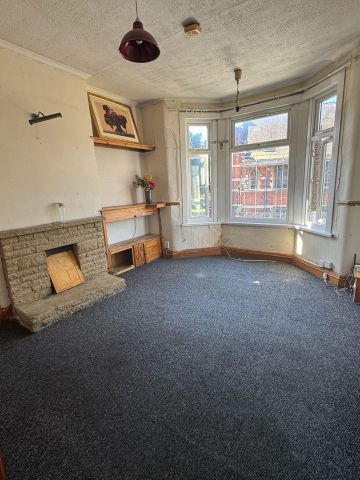 Room in a Shared Flat, Balmoral Gardens, IG3 - Photo 3