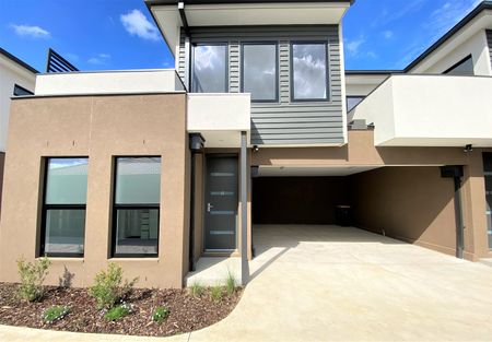 3/12 Clunes Street, Kingsbury VIC 3083 - Photo 3