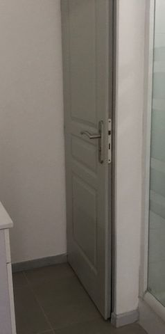 APPARTEMENT F2 AU 3EME ÉTAGE COURS ARISTIDE BRIAND ORANGE, - Photo 1