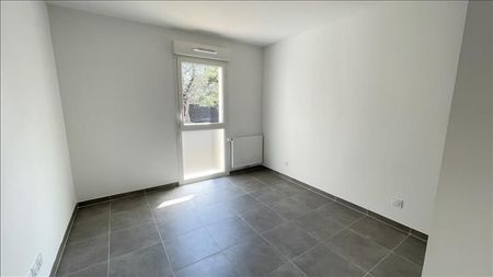 2 pièces - 40,6 m² - 1er étage - Colocation non autorisée - Photo 2