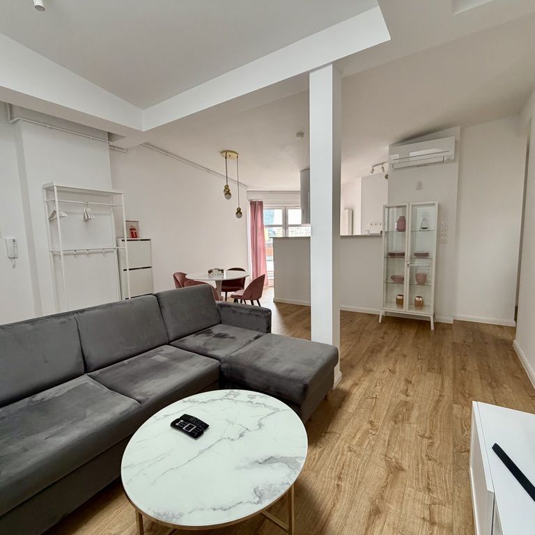 Aleja Fontann-3 pokoje w wysokim standardzie-winda - Photo 1