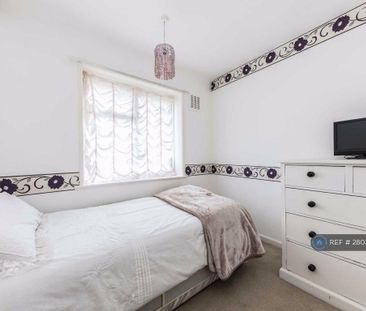 3 bedroom terraced house to rent - Photo 2