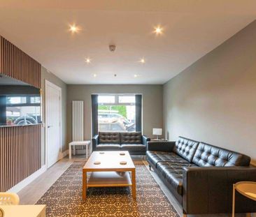 10 bedroom flat share to rent - Photo 1