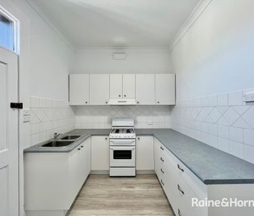 2/58 Keppel Street, Bathurst, NSW 2795 - Photo 3