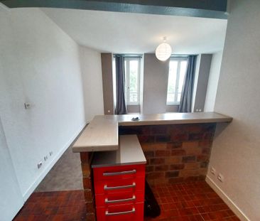 Location Appartement 2 pièces 31m² AURILLAC 15000 - Photo 5