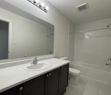 For Lease - 47 Kenneth Rogers Crescent, East Gwillimbury, Ontario - Photo 6