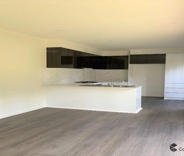 SIMPLE LIVING - Photo 2
