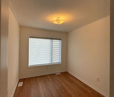 For Lease - 39 Tamworth Terrace, Barrie, Ontario - Photo 2