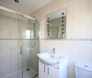 4 bedroom detached house to rent - Photo 6