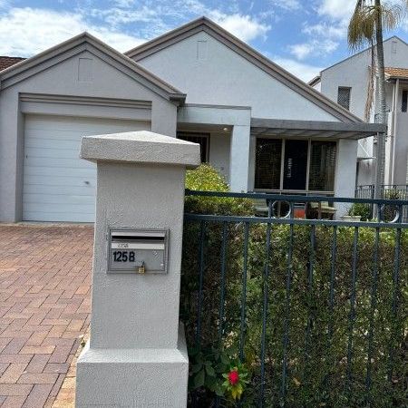Resort-Style Living in heart of Bulimba - Photo 1