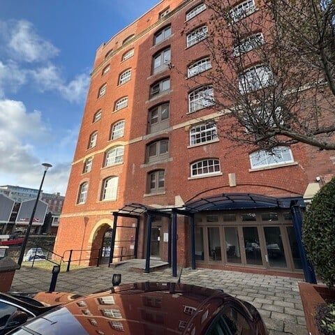 Buchanans Wharf North, Ferry Street - Photo 1