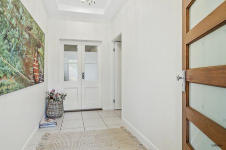 BEAUTIFUL MODERN TWO BEDROOM FURNISHED GRANNY FLAT - Photo 4