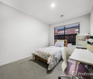 58 Sunnybank Drive, Point Cook VIC 3030 - Photo 5
