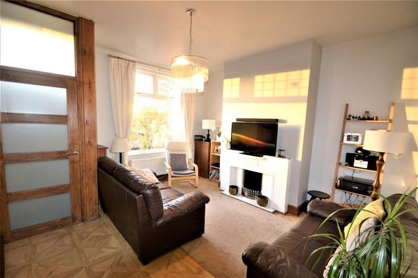 2 bedroom end of terrace house to rent - Photo 1