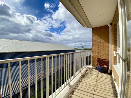 1 bedroom apartment - Photo 2