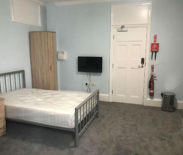 Studio to rent - Photo 6