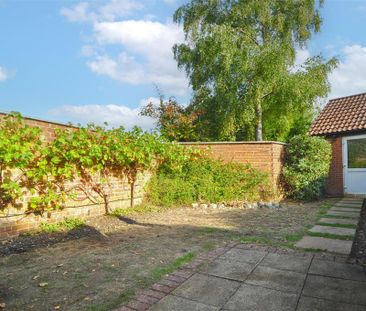 2 bedroom terraced house to rent - Photo 6