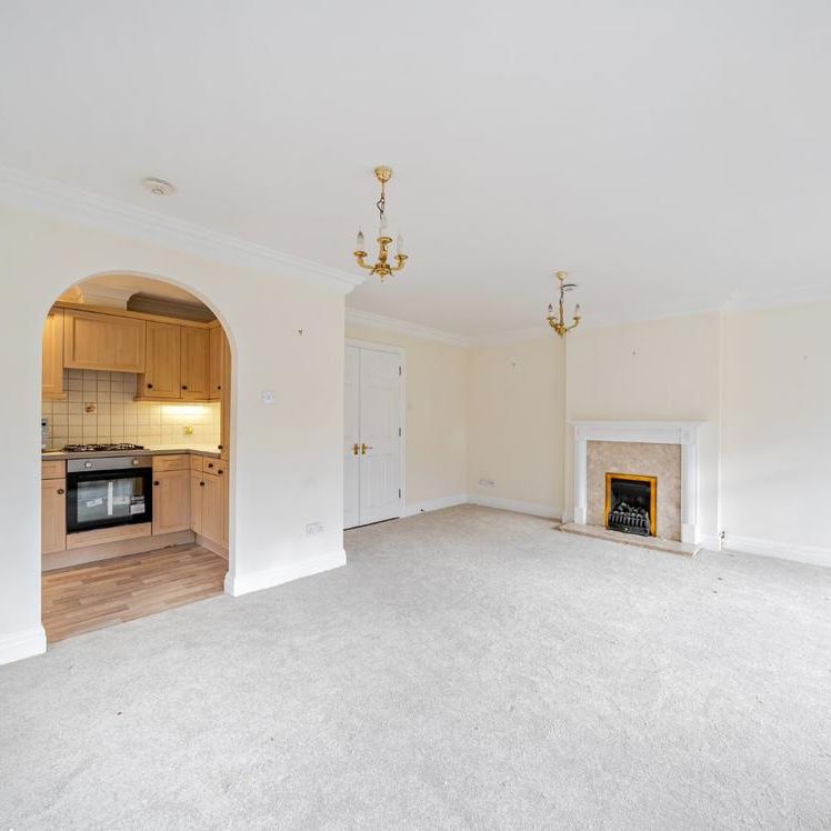 Belvedere Grove, Wimbledon SW19 - Photo 1