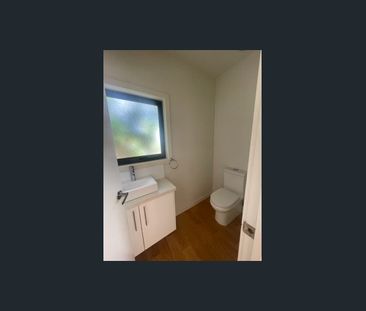 Modern home, Exceptional Location! - Photo 5