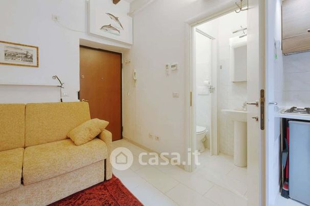 Monolocale in Affitto in Via Galeazzo Alessi 13 a Milano - Photo 1