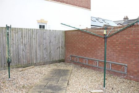 Gatehouse Court, Taunton - Photo 5