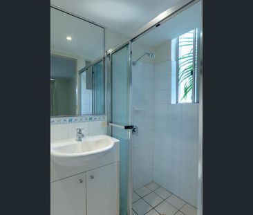 2/77-81 Fairley, Indooroopilly, Qld 4068 - Photo 2