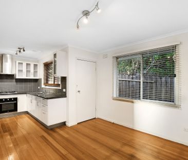 Spacious & Updated Family Home - Photo 4