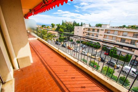 Location Appartement 2 pièces 68m² ANTIBES 06600 - Photo 4